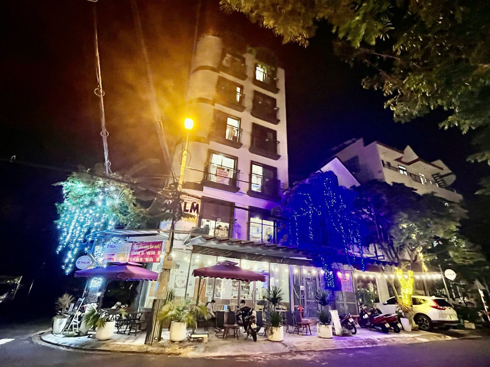 Mặt bằng kinh doanh tầng 1 lô góc tại Hoài Thanh 