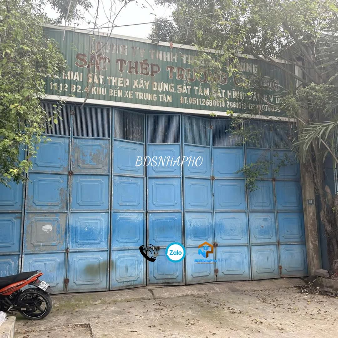 Mặt bằng kinh doanh 171m² tại Nguyễn Văn Tạo kho cũ chứa hàng, Showroom