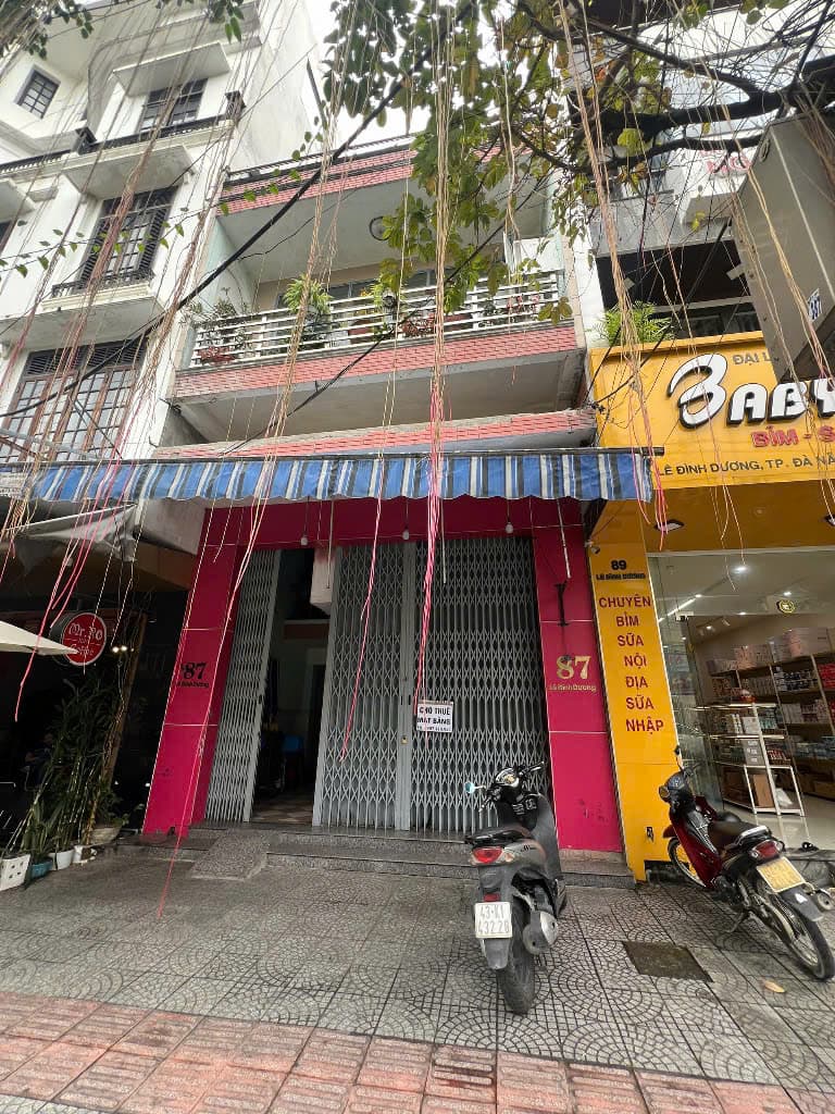 Mặt bằng kinh doanh riêng tại đường Lê Đình Dương nhỏ xinh phù hợp mở shop, Salon..