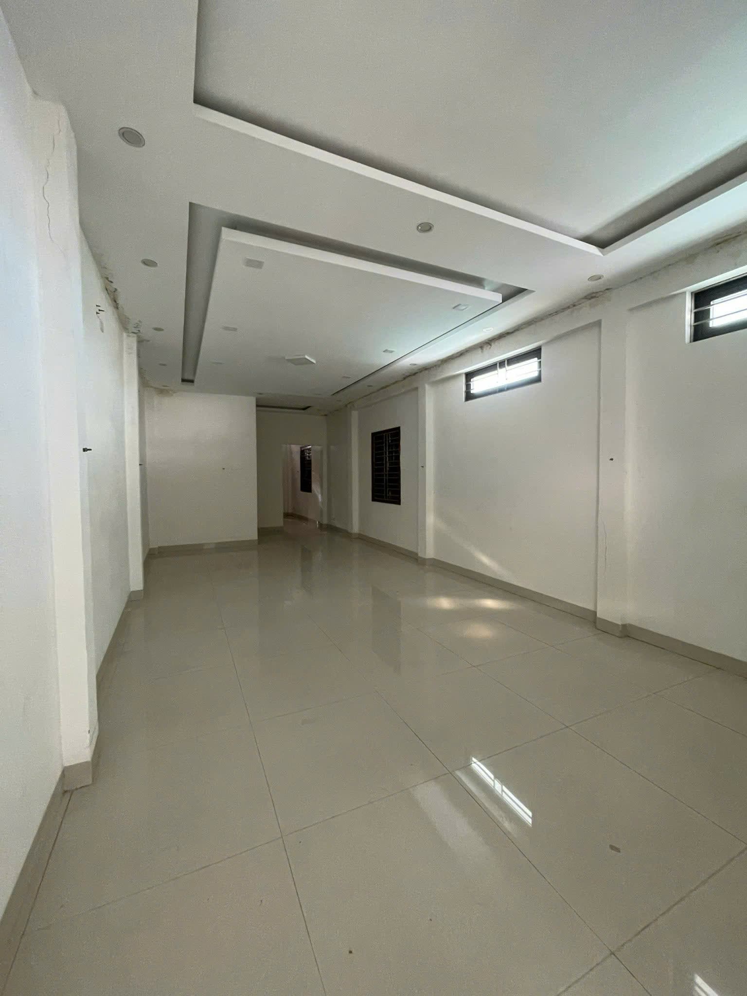 Nhà nguyên căn HOÀNG HOA THÁM 3 tầng, diện tích 72m2, phù hợp kinh doanh