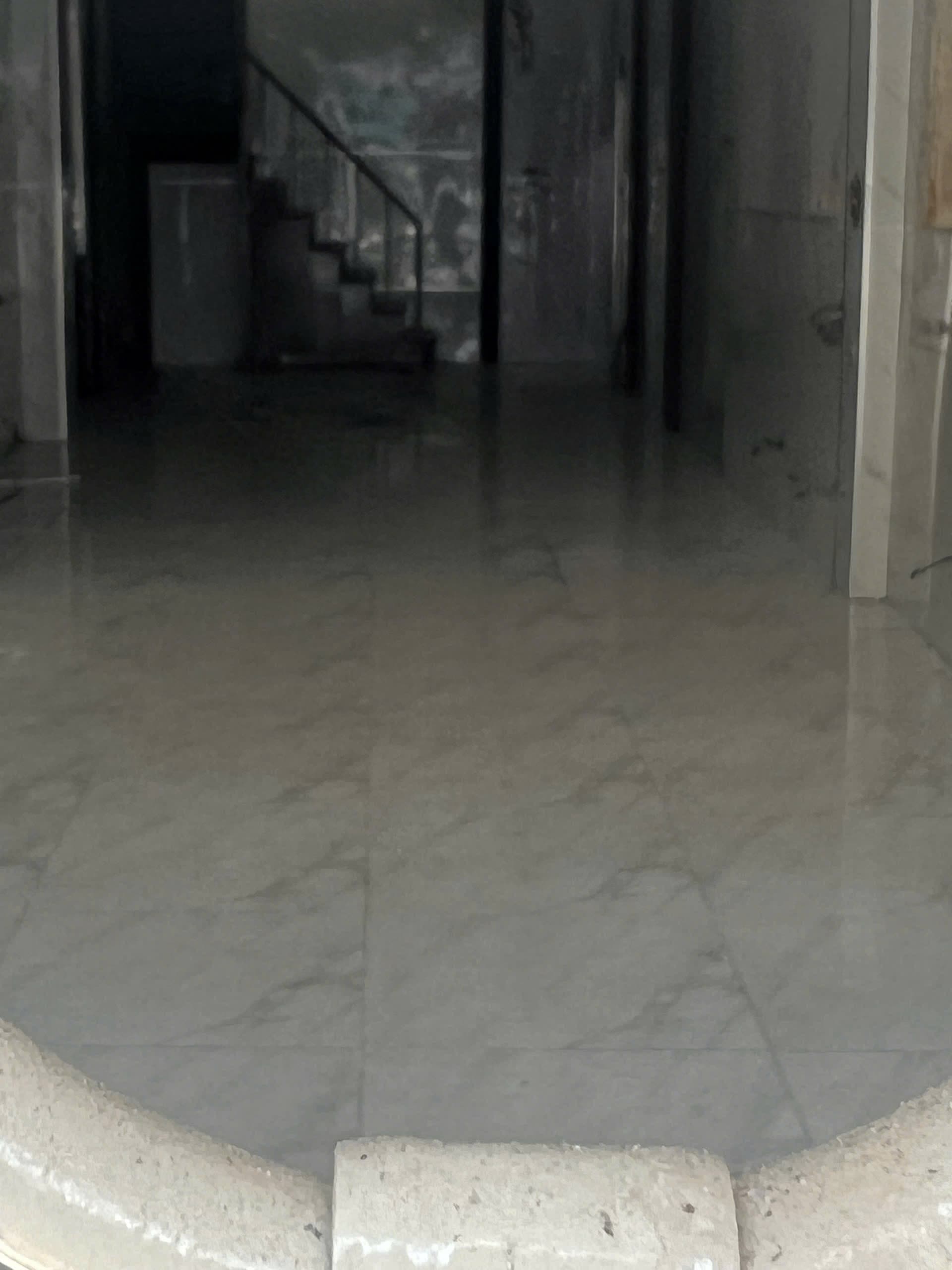 Nhà cấp 4 có gác lửng đường Lê Duẩn, diện tích 80m2, phù hợp để ở hoặc kinh doanh - Ảnh 2