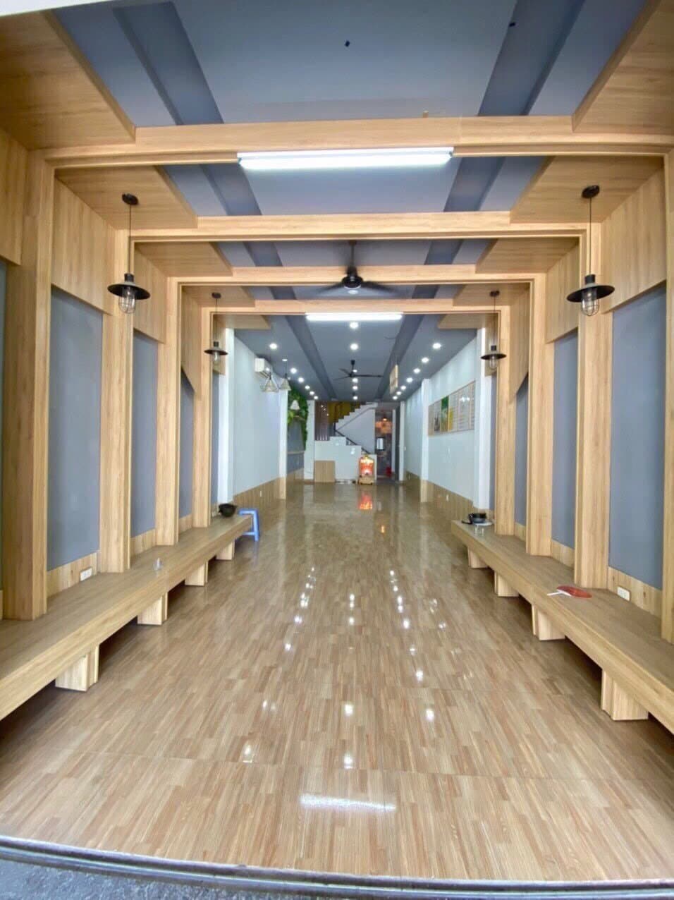 Mặt bằng trống suốt 93m2 tại Hoàng Hoa Thám, phù hợp văn phòng kinh doanh
