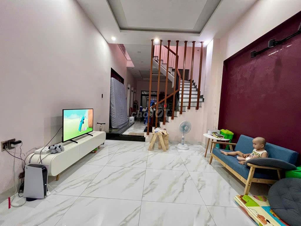 Nhà nguyên căn 60m2 tại Quang Trung, đầy đủ nội thất, 3 phòng ngủ