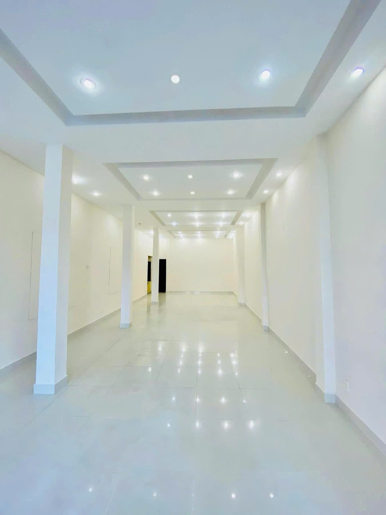 Nhà 3 tầng d tại Điện Biên Phủ
