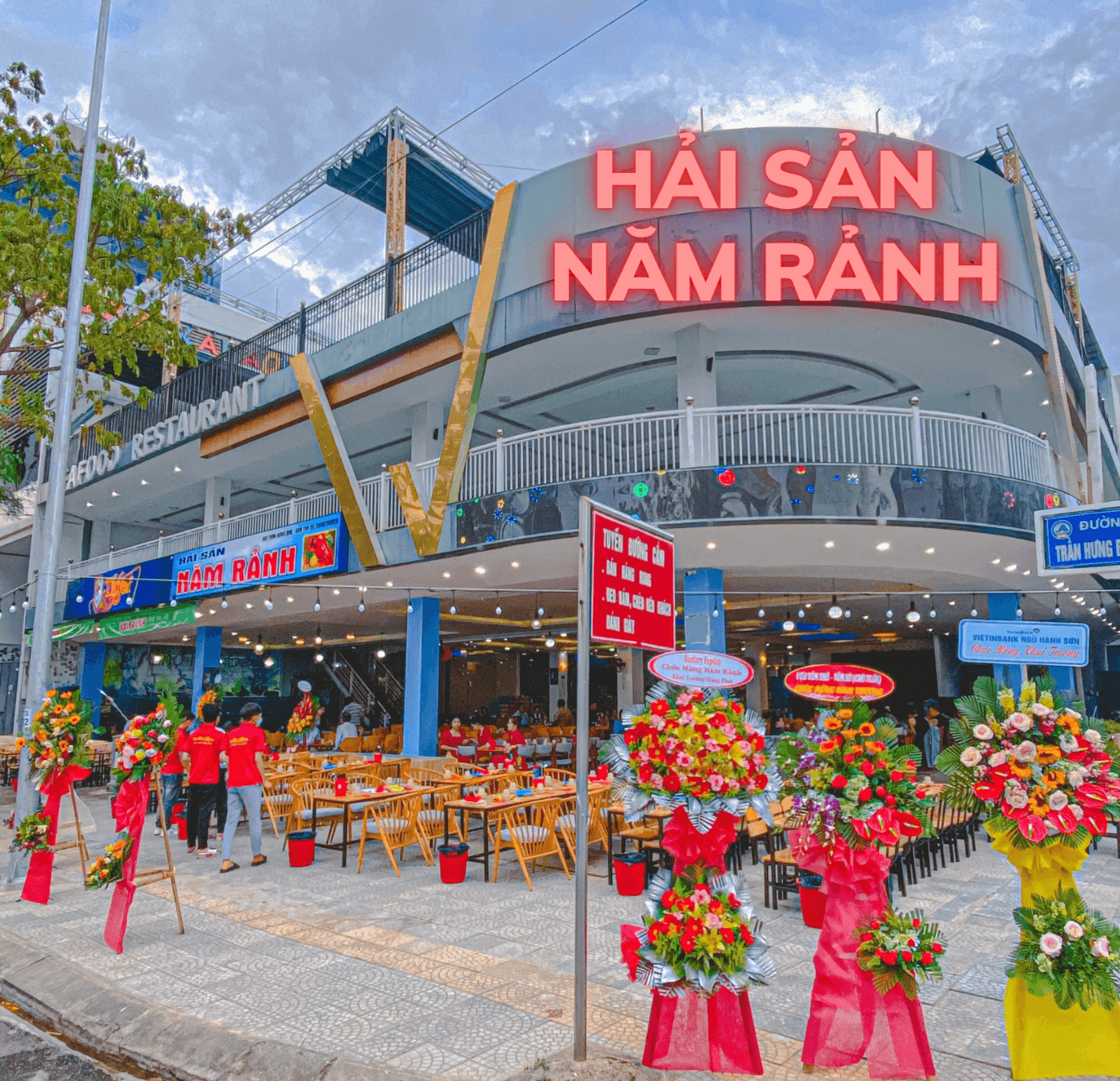 Mặt bằng kinh doanh lô góc đường Trần Hưng Đạo 650m2 3 tầng view sông Hàn đối diện cầu Rồng