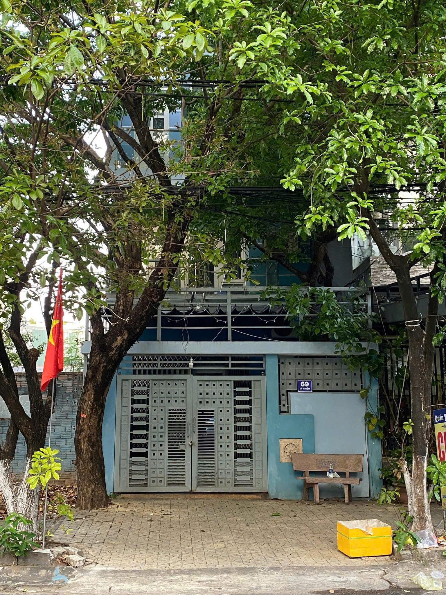 Nhà nguyên căn 4 tầng Lý Triện có 6 phòng ngủ, đầy đủ nội thất vào ở ngay