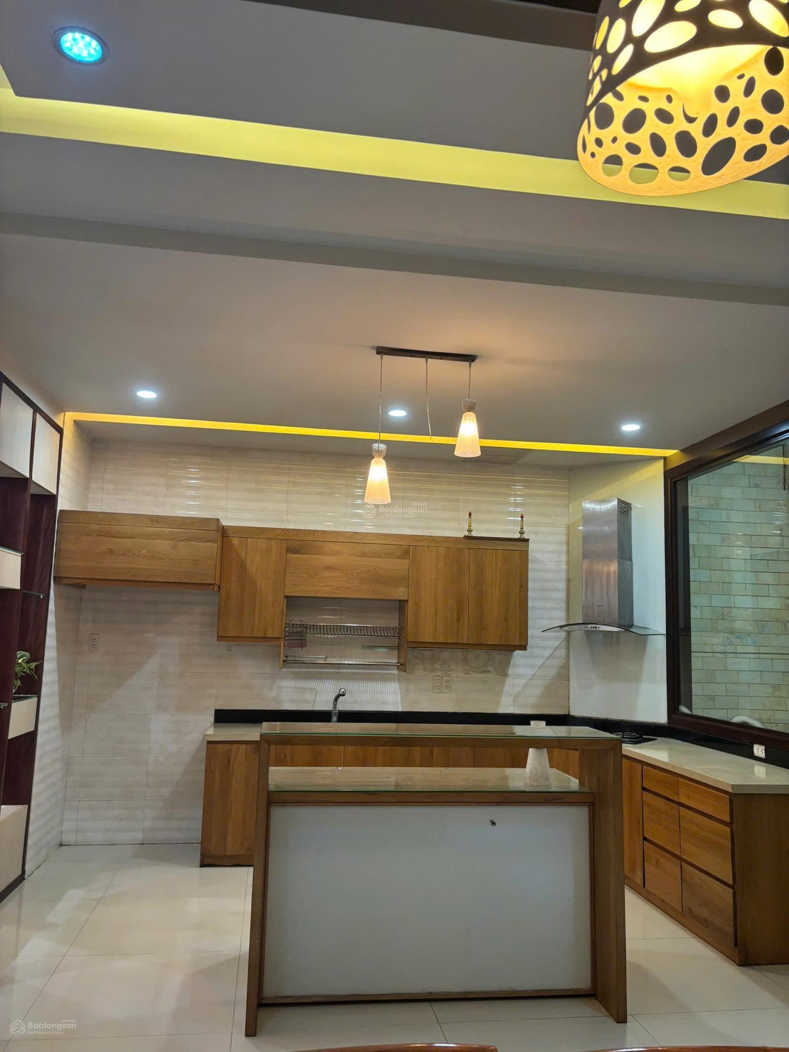 Nhà mặt phố 3 tầng tại Thanh Thuỷ, phù hợp làm văn phòng hoặc kinh doanh mà mới đẹp full nội thất - Ảnh 3