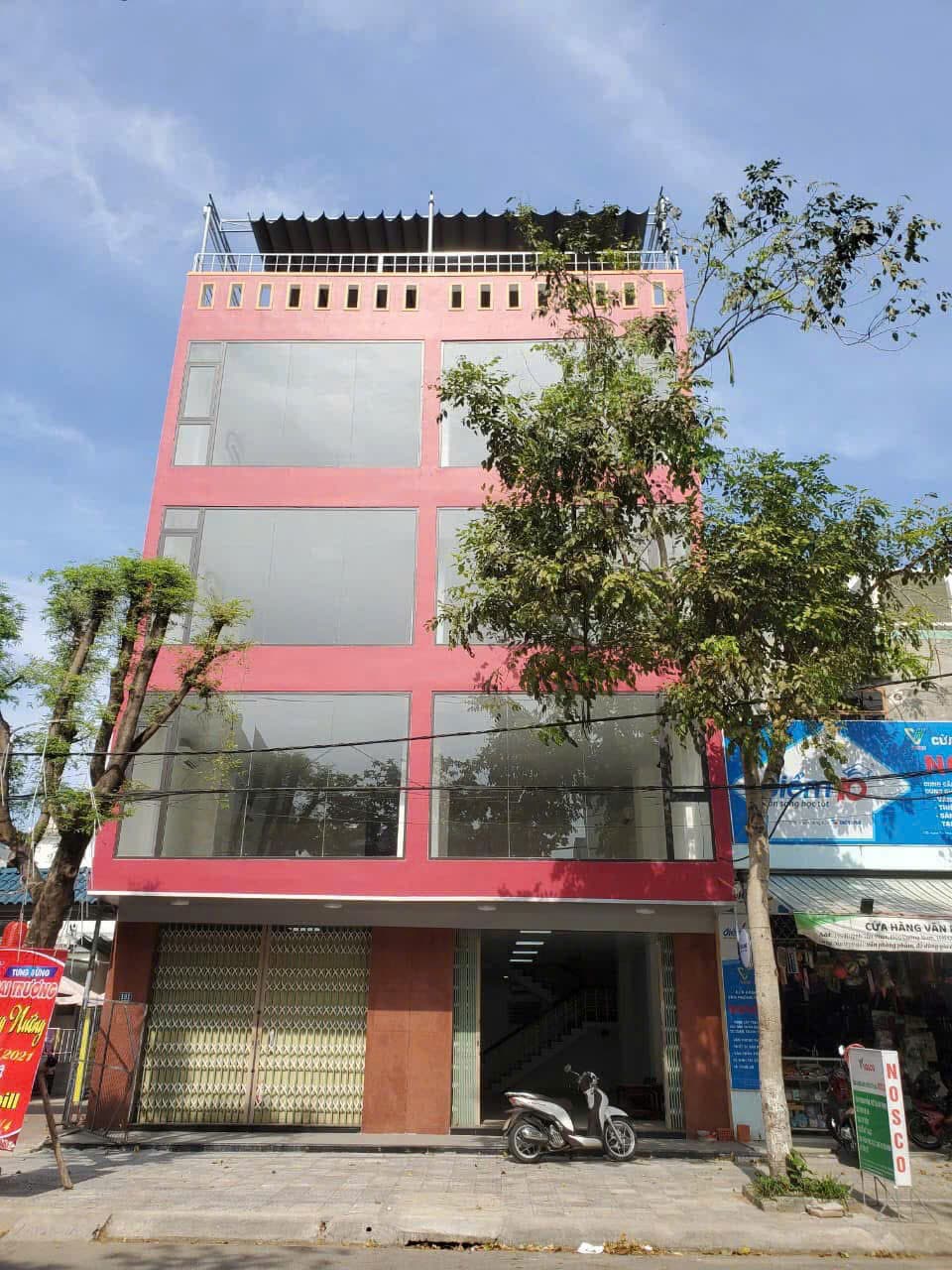 Nhà 4 tầng HUỲNH TẤN PHÁT CÓ THANG MÁY mặt tiền 10m, diện tích sử dụng 765m2, phù hợp để ở và kinh doanh CÔNG TY, THẨM MỸ, GYM