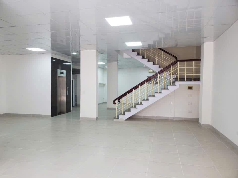 Nhà 4 tầng HUỲNH TẤN PHÁT CÓ THANG MÁY mặt tiền 10m, diện tích sử dụng 765m2, phù hợp để ở và kinh doanh CÔNG TY, THẨM MỸ, GYM - Ảnh 6