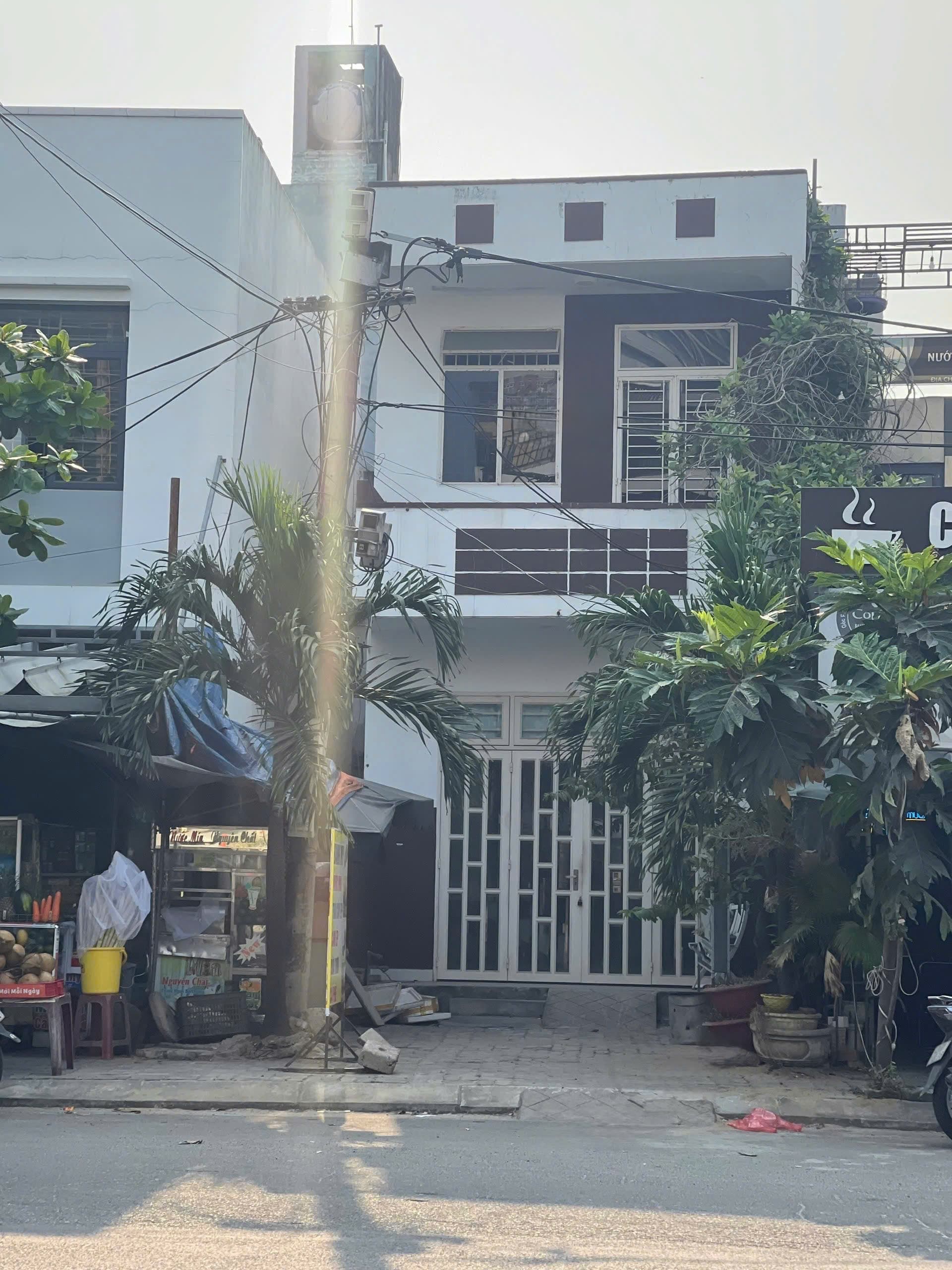 Nhà nguyên căn 2 tầng tại Chính Hữu khu du lịch thích hợp mở spa, vp du lịch