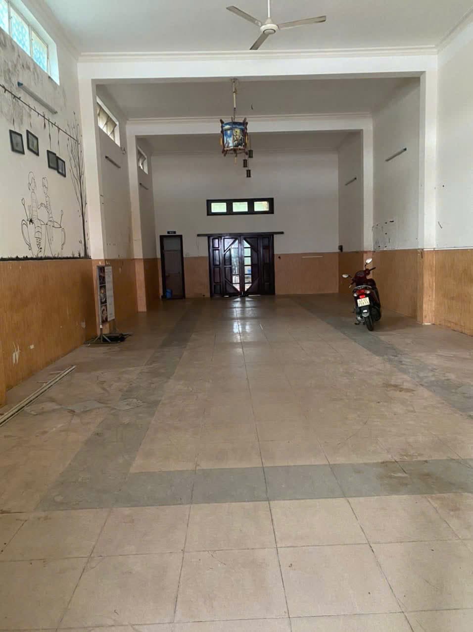 Mặt bằng kinh doanh 100m² tại Ngô Gia Tự, phù hợp mở cửa hàng, quán ăn...