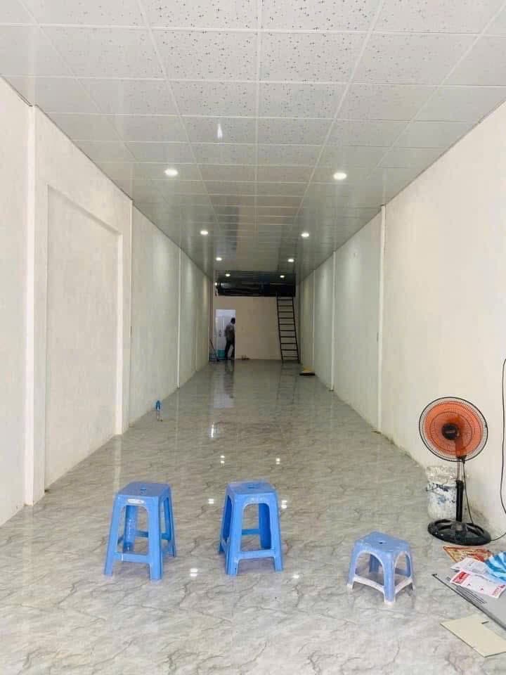 Mặt bằng kinh doanh 3,5mx23m tại Phạm Cự Lượng, có nhà vệ sinh và bếp