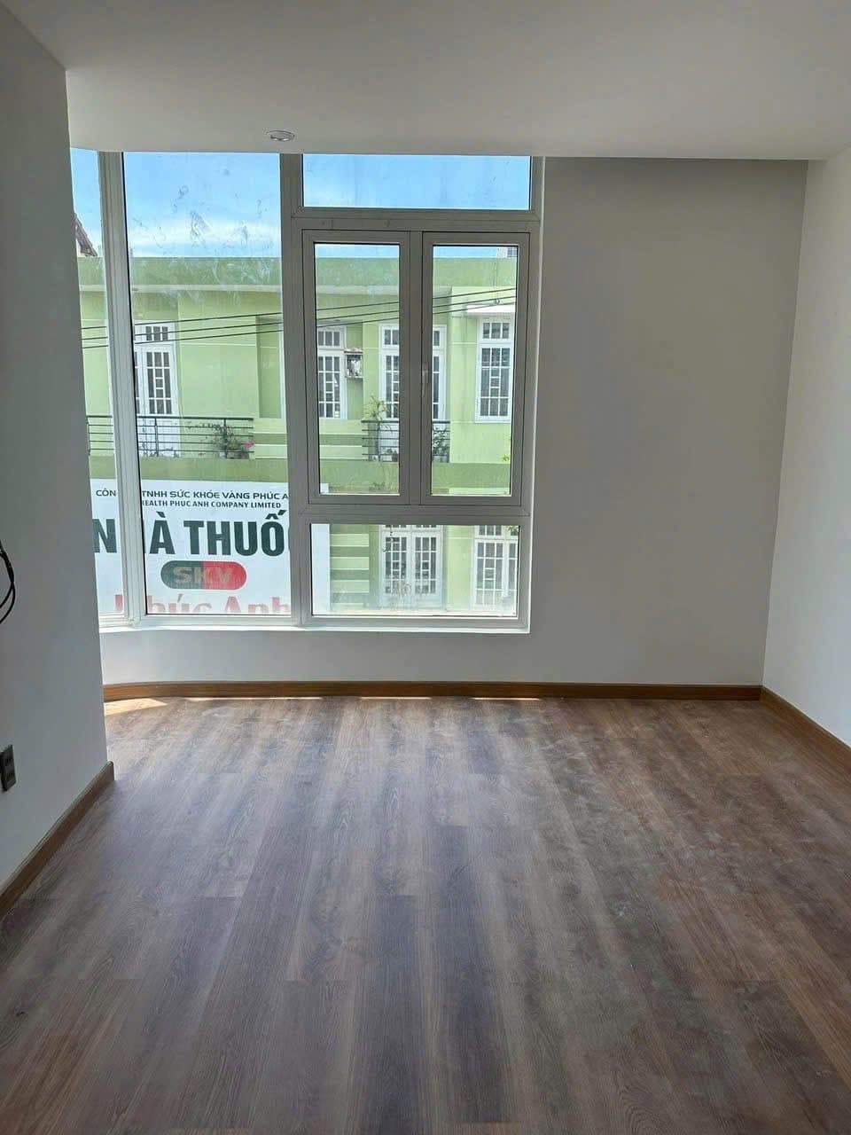 Nhà nguyên căn hai mặt tiền đường Nguyễn Hoàng, diện tích 100m², phù hợp kinh doanh và ở - Ảnh 3