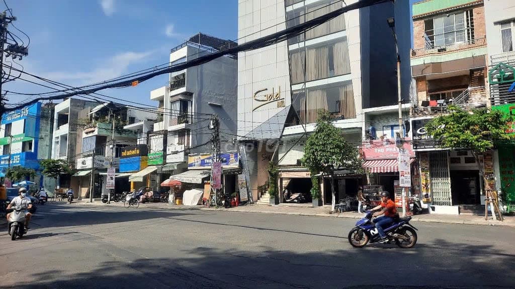 Nhà mặt tiền 70m² tại ngã ba Núi Thành, phù hợp kinh doanh đa ngành nghề