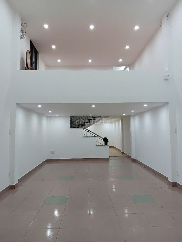 Nhà mặt tiền 70m² tại ngã ba Núi Thành, phù hợp kinh doanh đa ngành nghề - Ảnh 3