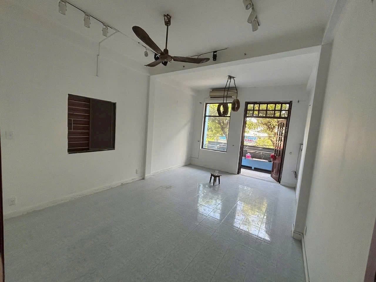 Nhà 3 tầng rưỡi Hải phòng diện tích 63.0m² , phù hợp mở văn phòng và spa