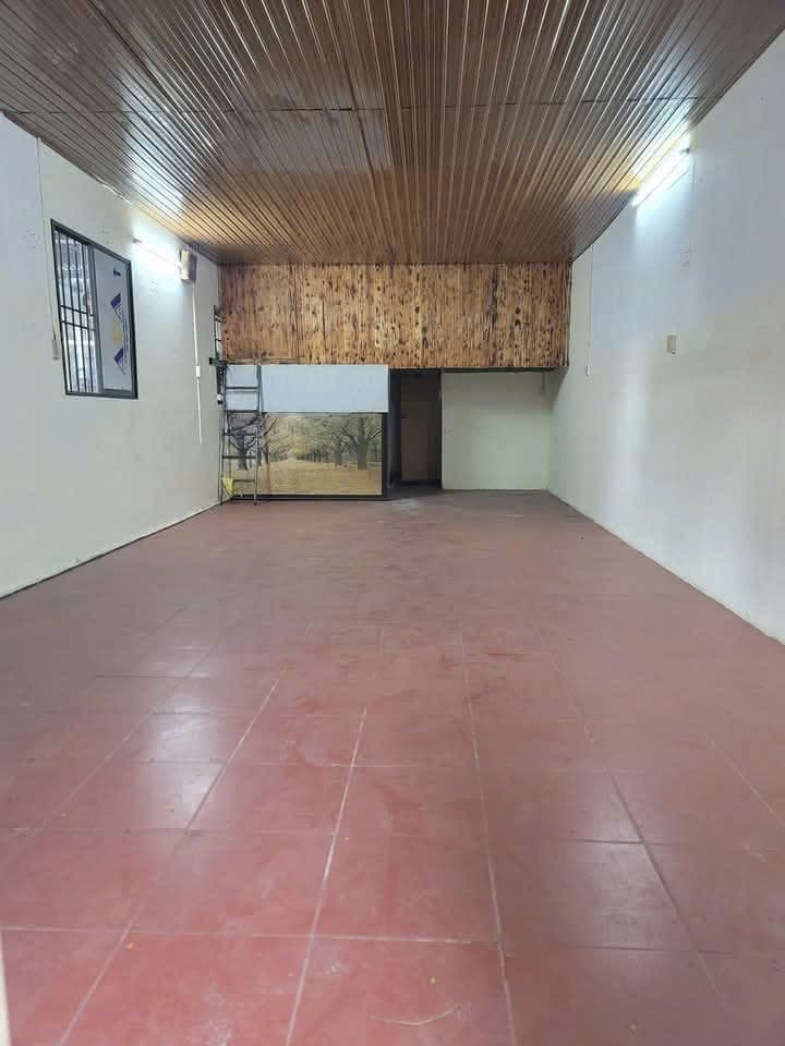 Mặt bằng kinh doanh trống suốt có gác lửng tại Ông Ích Khiêm, diện tích 58.5m²