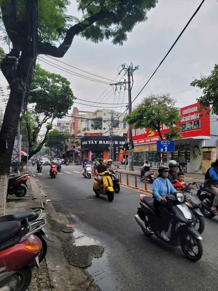 Mặt bằng kinh doanh trống suốt có gác lửng tại Ông Ích Khiêm, diện tích 58.5m² - Ảnh 2