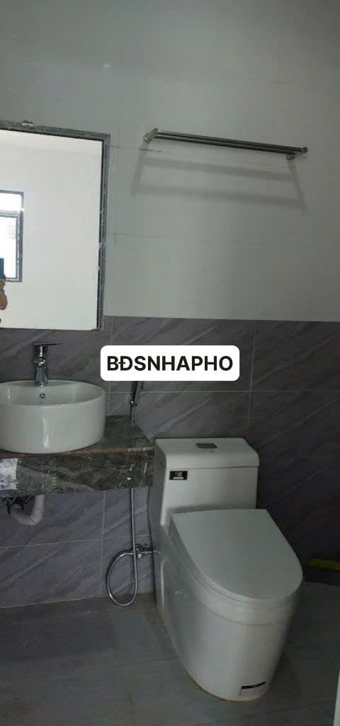 Nhà 2 tầng Ngô Quyền 120m2, phù hợp làm văn phòng và kinh doanh