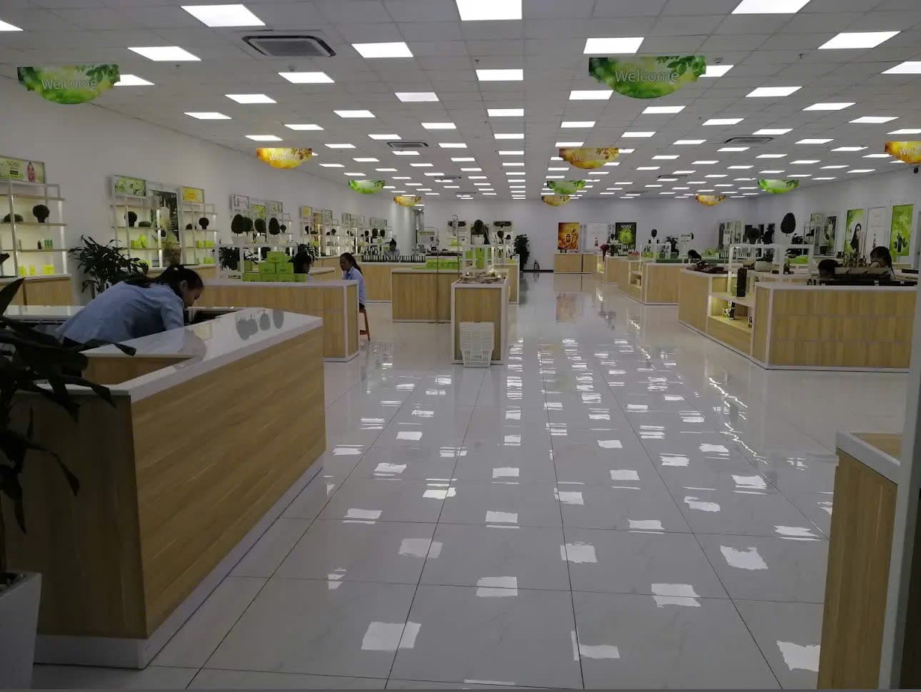 Kho hoặc showroom PHẠM VĂN XẢO diện tích 7000m2 ngang 70m phù hợp cho thuê kinh doanh - Ảnh 2
