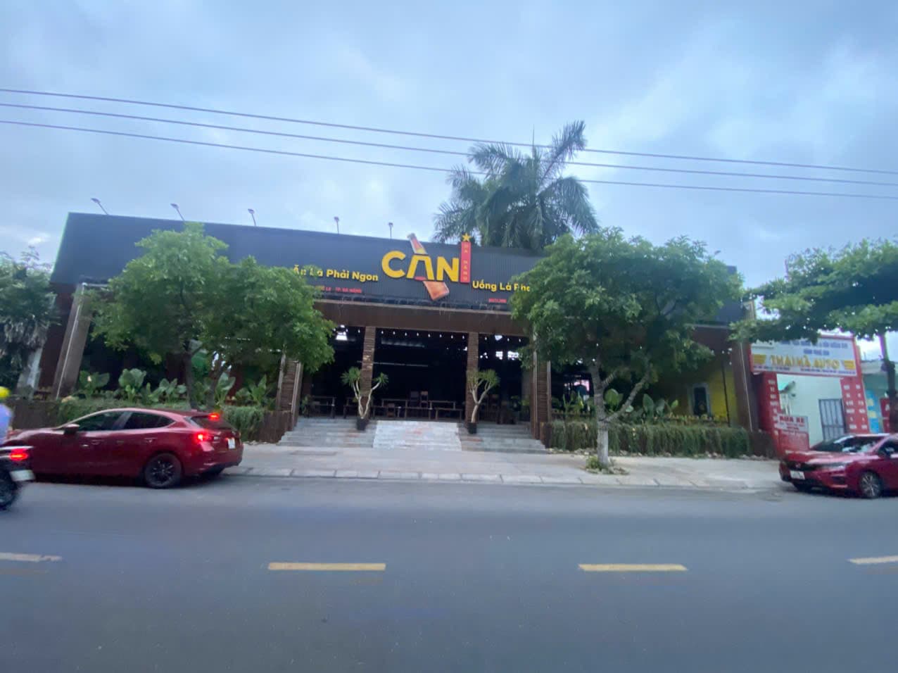 Mặt bằng kinh doanh Tiểu La 500-1000m2, có 6 phòng VIP, phòng vệ sinh và bếp
