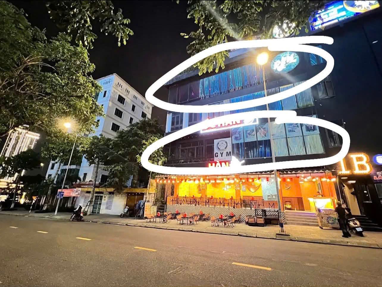 Mặt bằng trống suốt tầng 2 và tầng 4 tại Lê Duẩn, phù hợp kinh doanh hoặc văn phòng