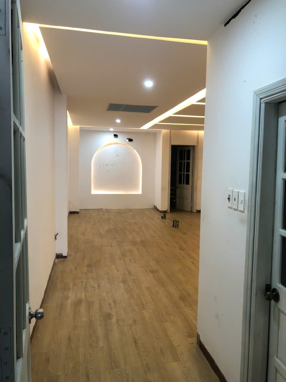 Nhà nguyên căn 3 tầng 1 lửng đường 2/9 diện tích 76,5m² phù hợp ở và kinh doanh