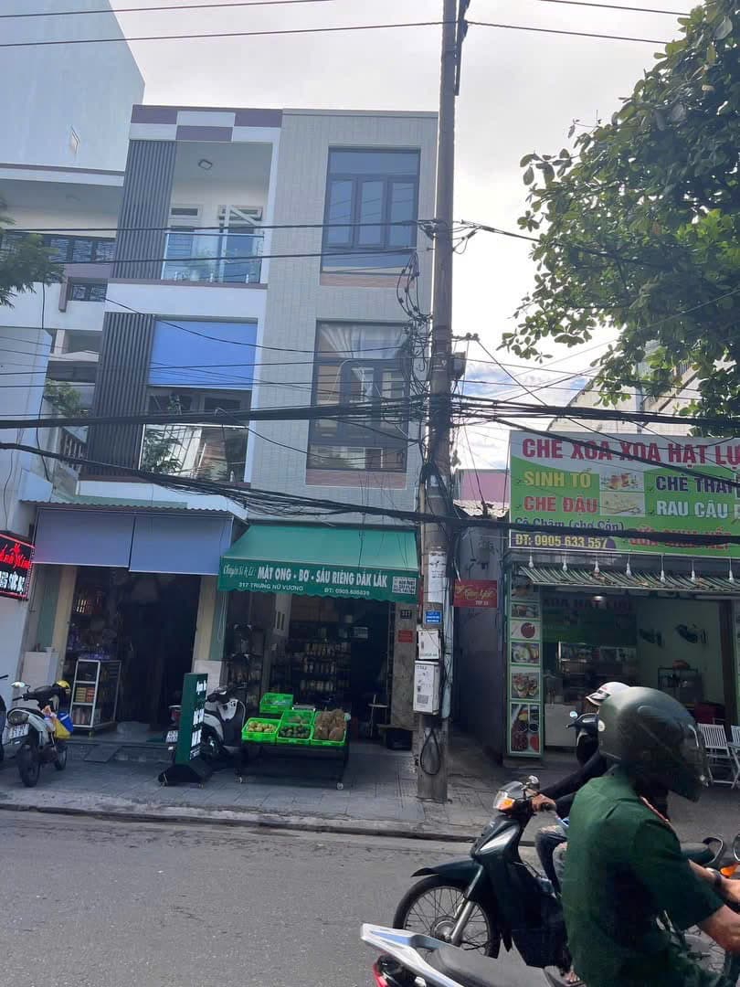 Nhà nguyên căn 3 tầng đường Trưng Nữ Vương, phù hợp để ở và kinh doanh
