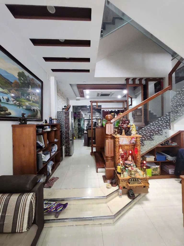 Nhà nguyên căn 4 tầng 100m² tại Hà Huy Tập, phù hợp kinh doanh và văn phòng - Ảnh 4