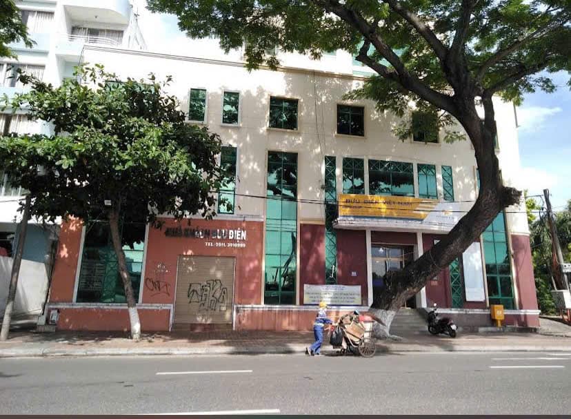 Nhà nguyên căn 2mt Bạch Đằng