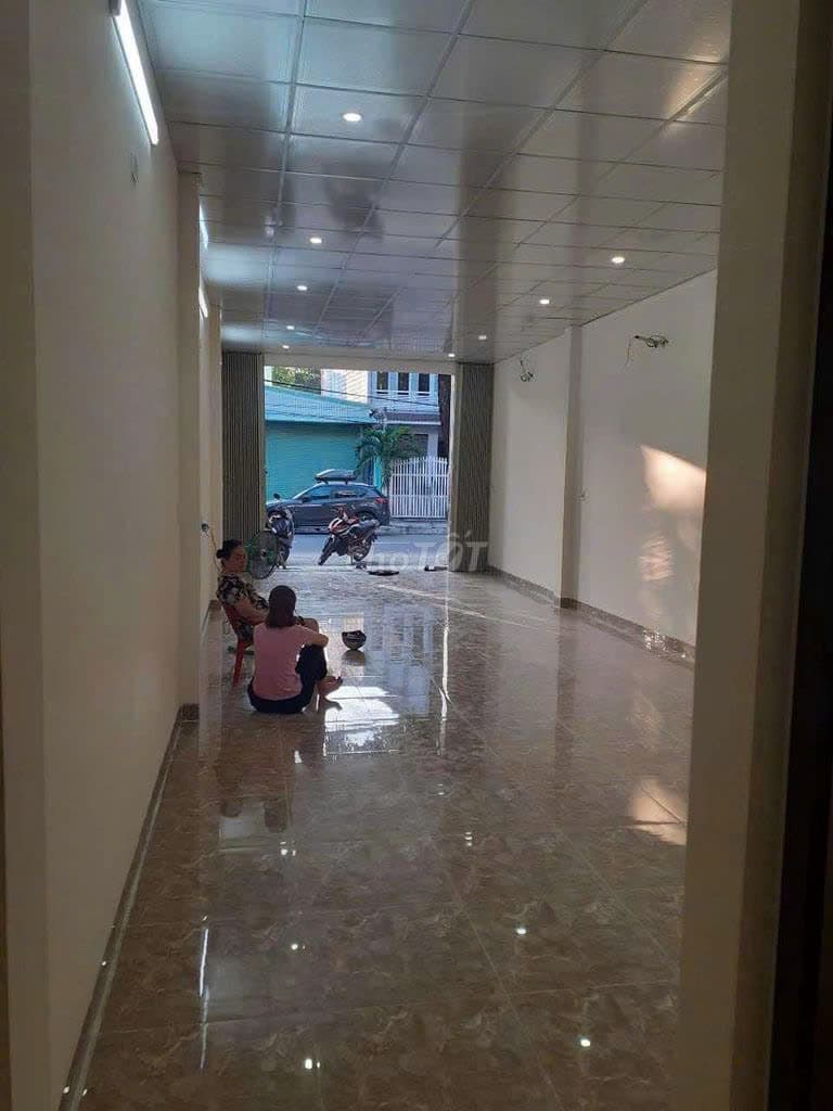 Mặt bằng kinh doanh đẹp tại Núi Thành, 90m2