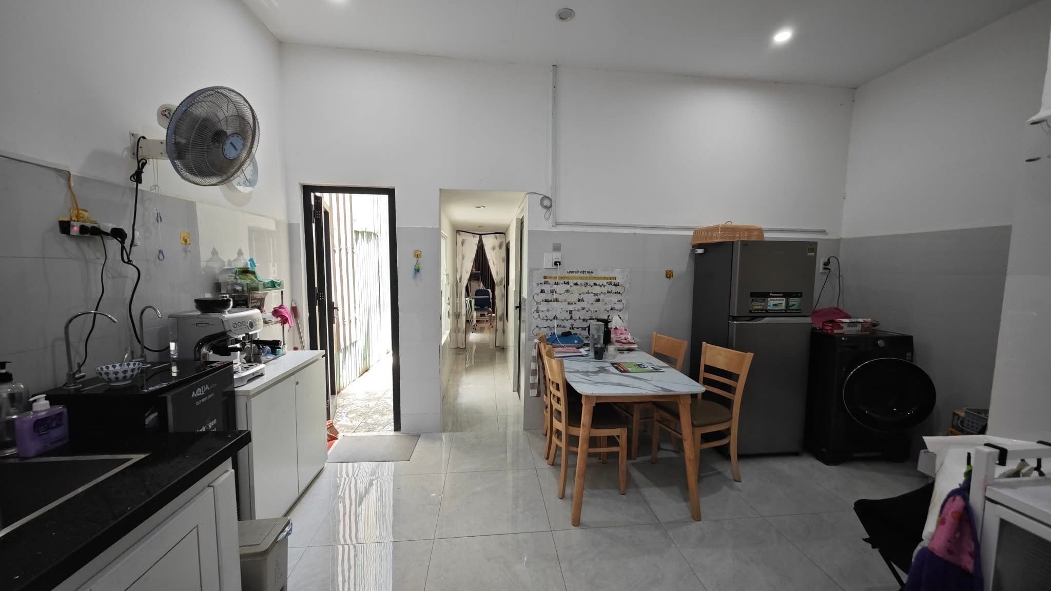 Nhà ở 2 phòng ngủ nguyễn thiện kế có sân xe