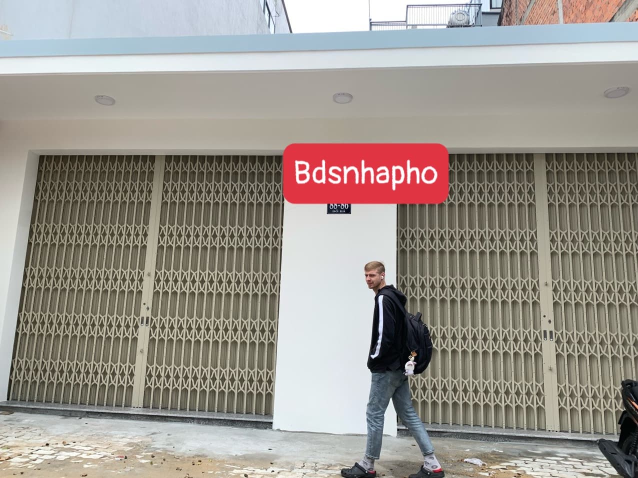 Nhà đỗ bá ngang 10m ngay biển trống suốt