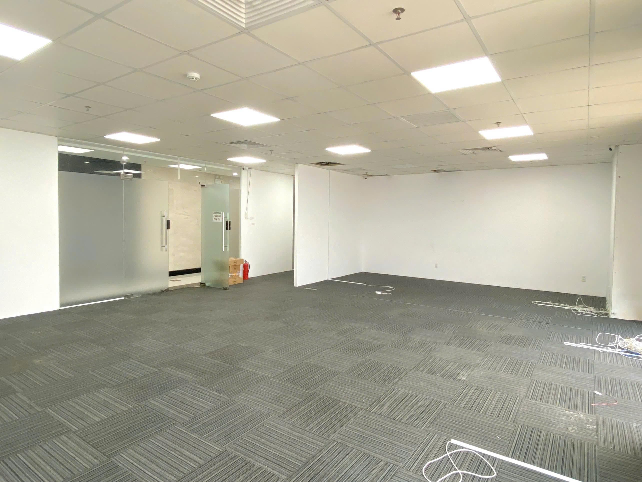 Văn phòng cho thuê 200m2 tại đường Nguyễn Hữu Thọ - Ảnh 2