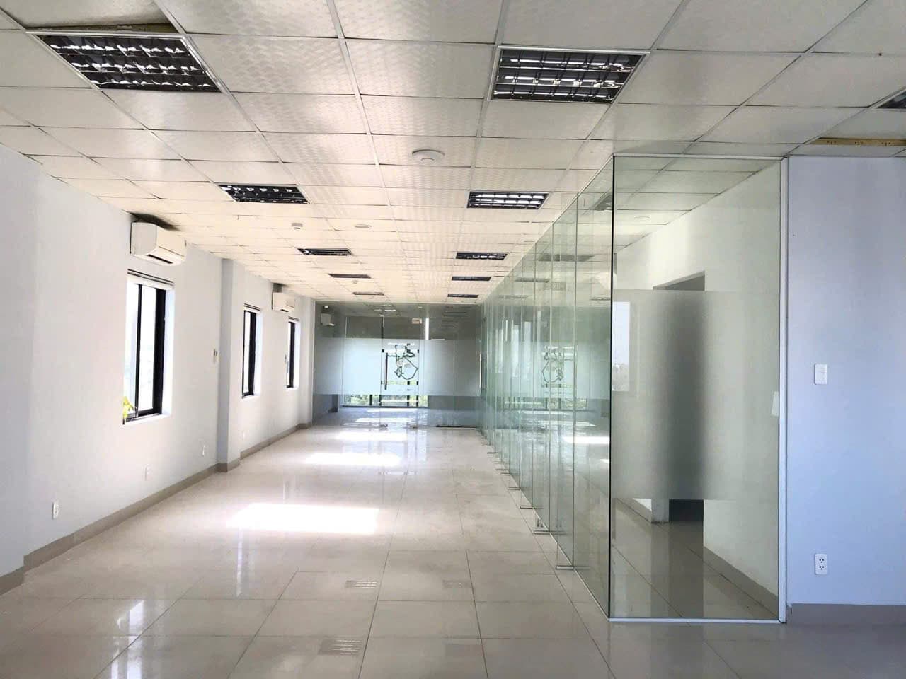VĂN PHÒNG CHO THUÊ 30M2- 130M2 TẠI HOÀNG THỊ LOAN