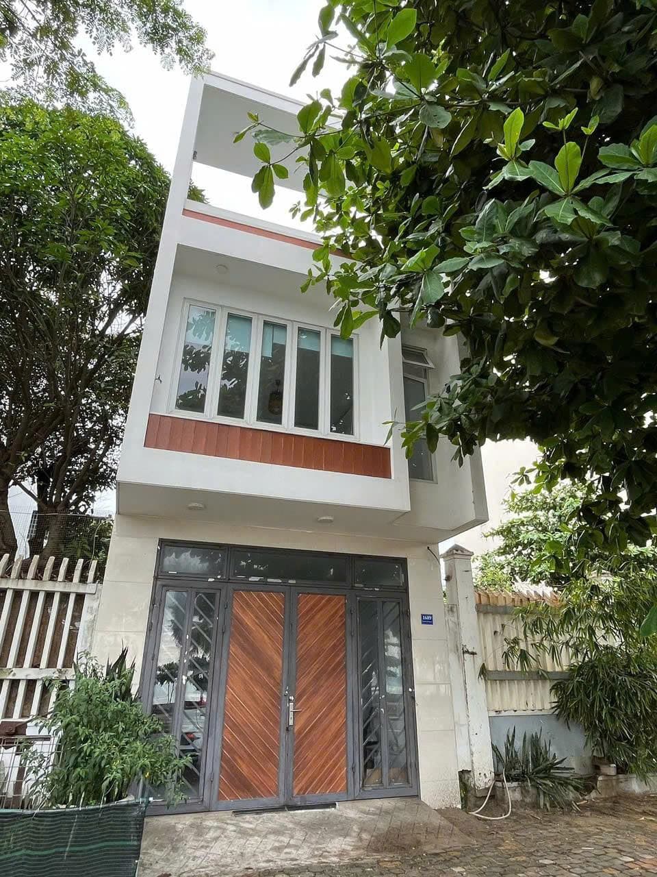 NHÀ NGUYÊN CĂN 3 TẦNG CHO THUÊ MẶT TIỀN NGUYỄN TẤT THÀNH ĐẦY ĐỦ NỘI THẤT