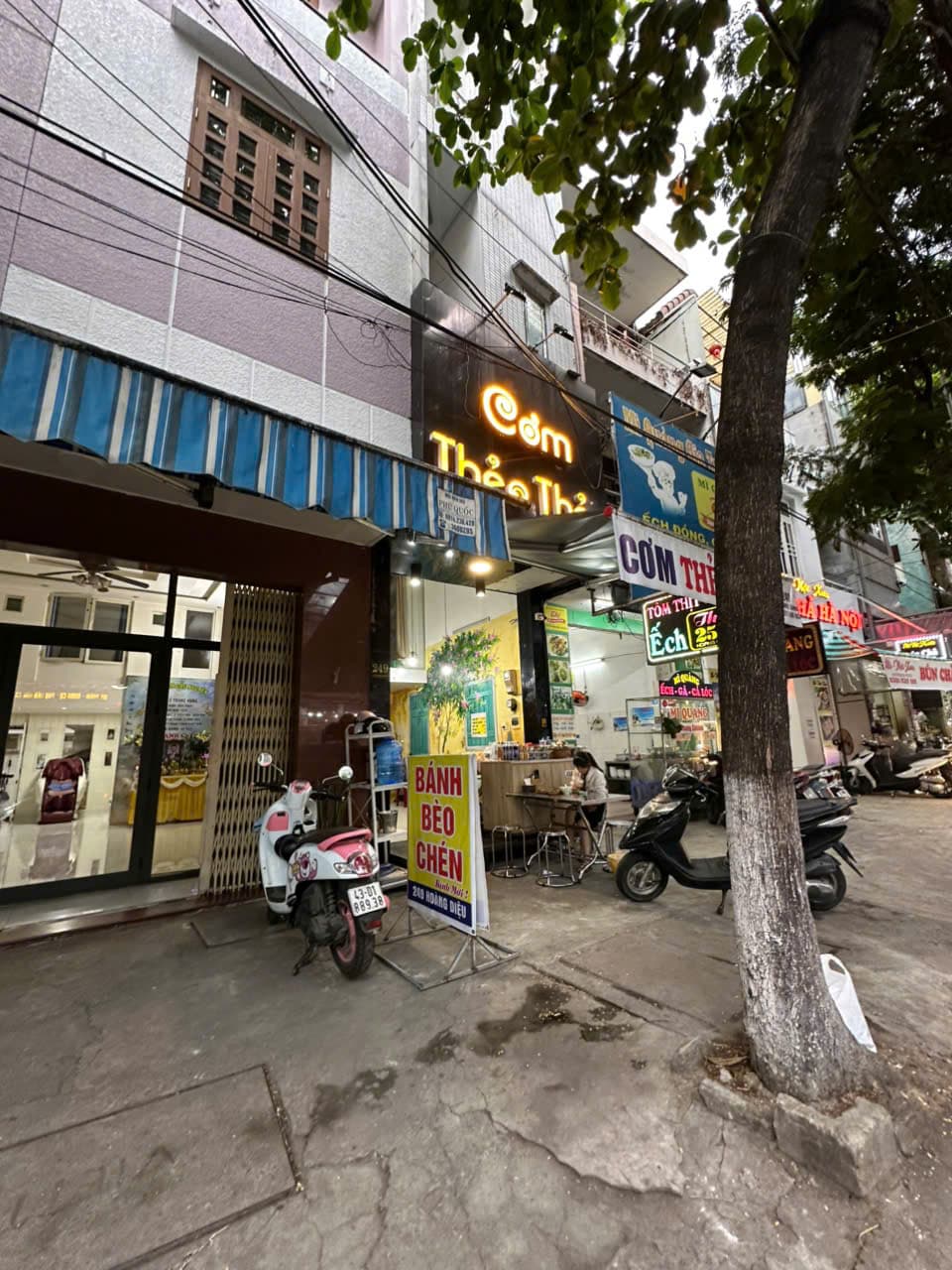 Nhà nguyên căn cho thuê tầng 1 và 2, diện tích 80m2, phù hợp kinh doanh ăn uống