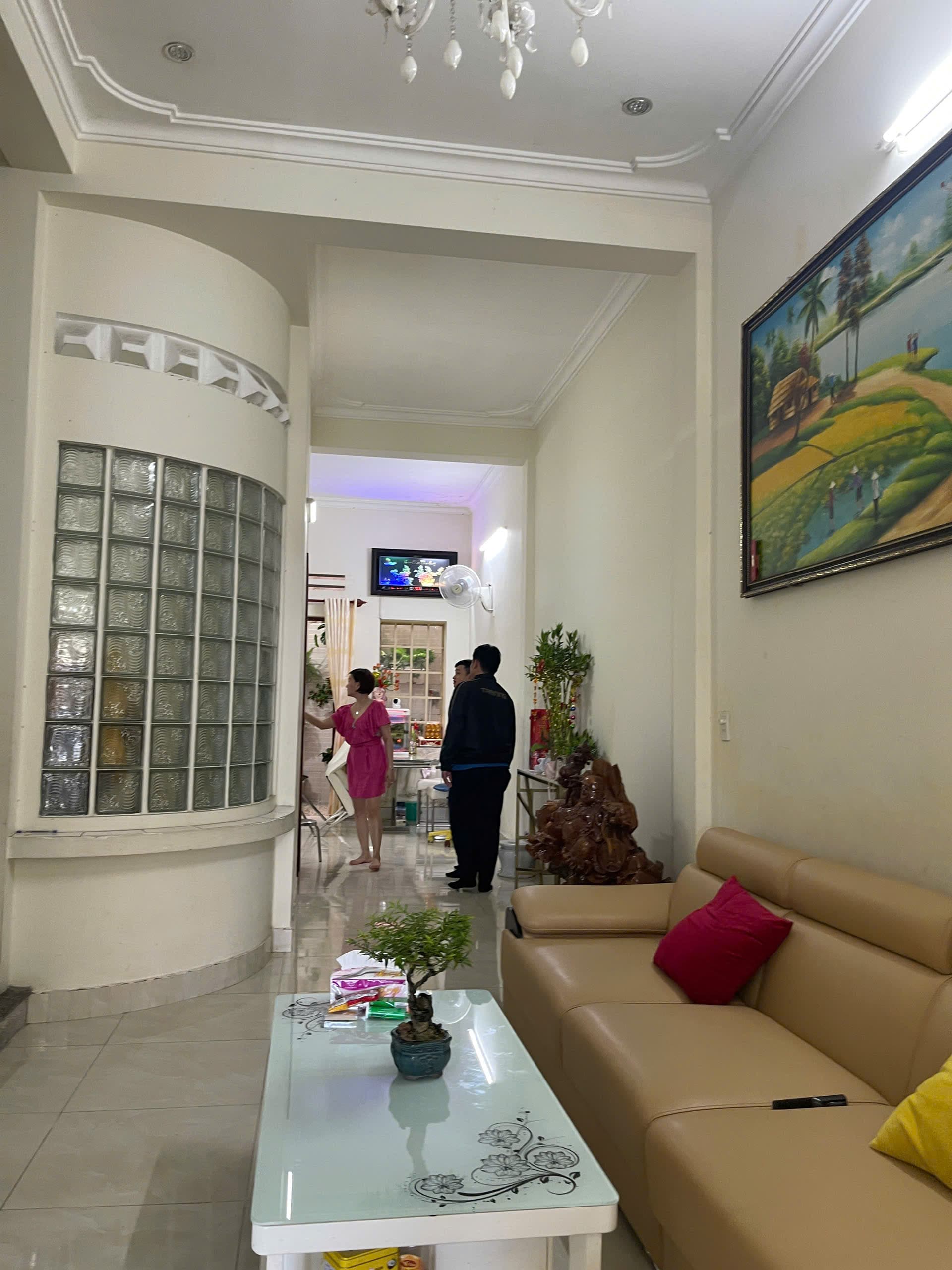 Mặt bằng kinh doanh ngang 6m5 đường NGUYỄN TRI PHƯƠNG