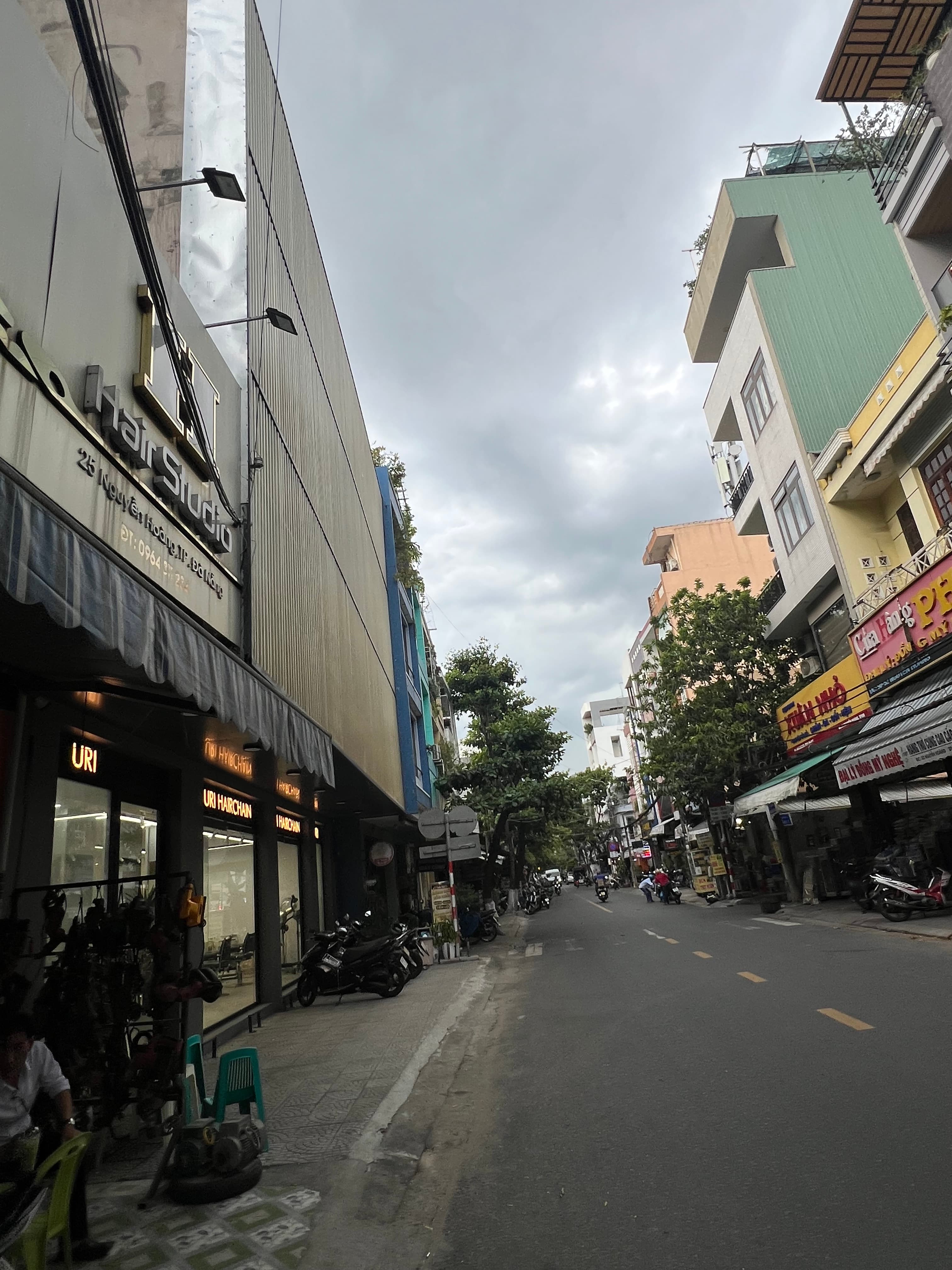Nhà 3 tầng mặt tiền Nguyễn Hoàng 180m2, phù hợp kinh doanh và cho thuê phòng trọ