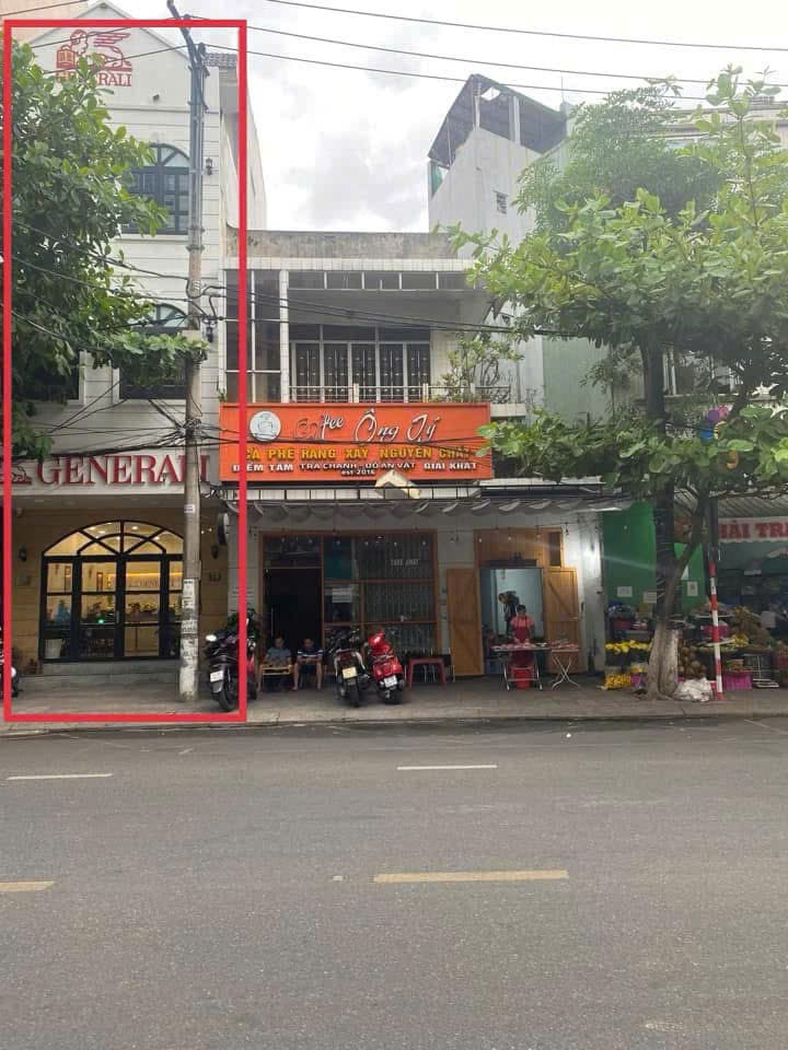 Nhà 4,5 tầng diện tích 100m2 tại Đống Đa, phù hợp làm văn phòng và kinh doanh