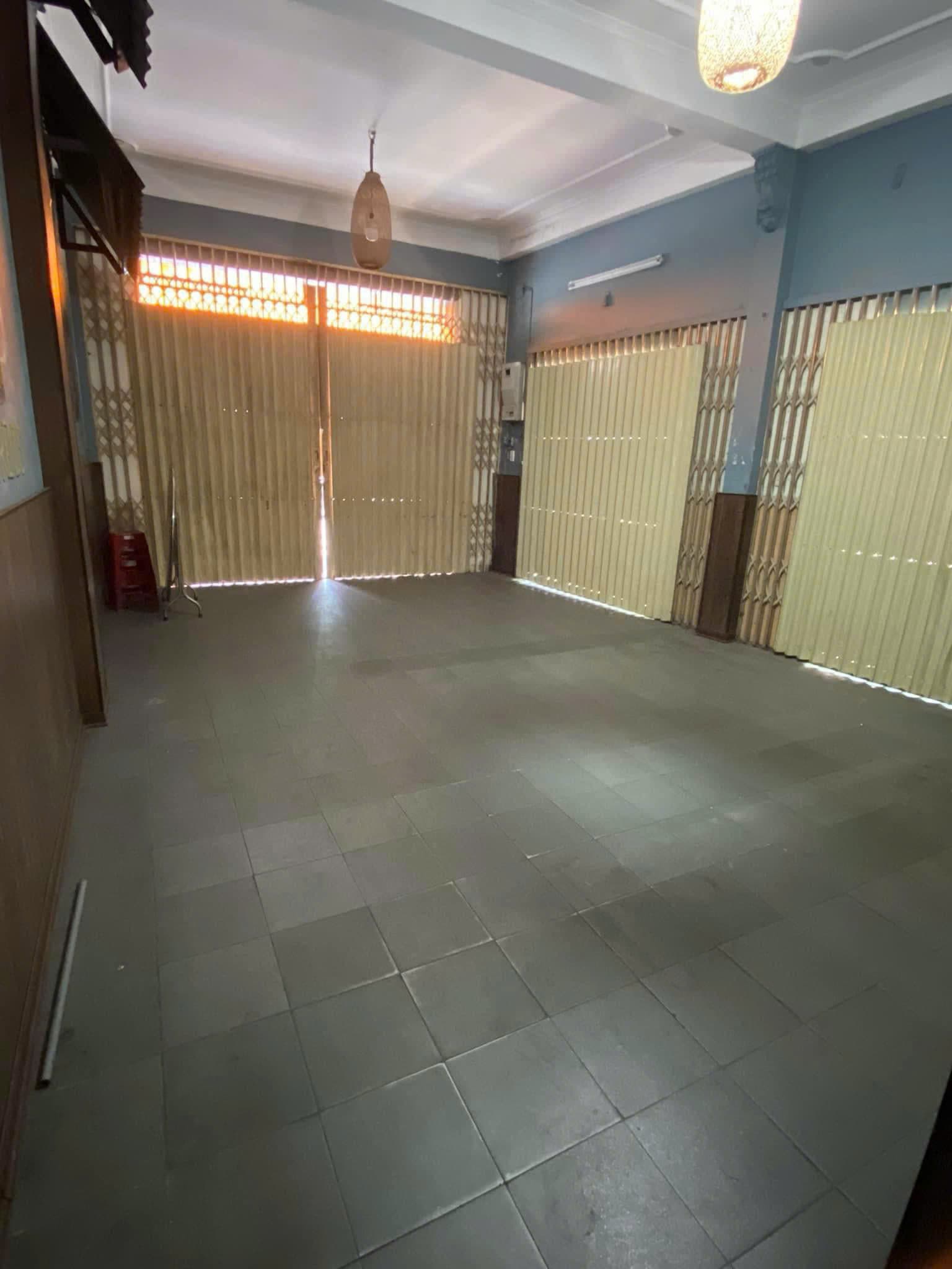 Mặt bằng kinh doanh trống tại Đống Đa, phù hợp kinh doanh sạch sẽ - Ảnh 2