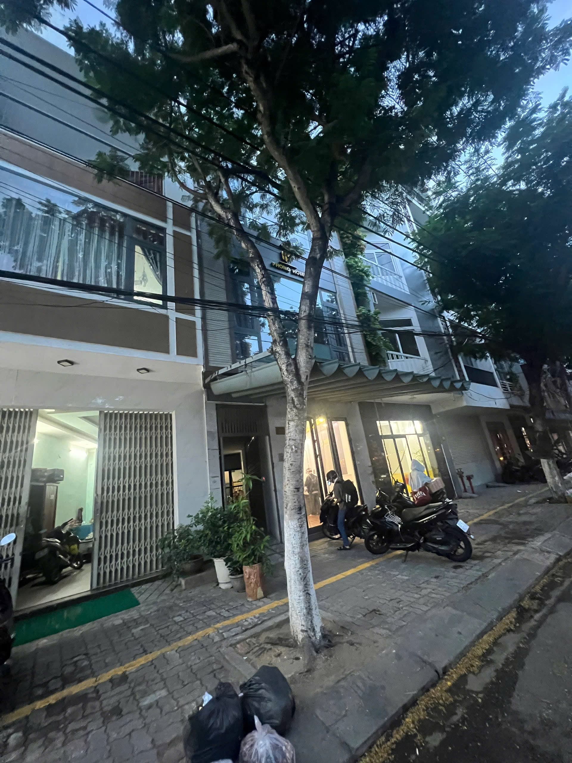 CHO THUÊ VĂN PHÒNG TẦNG 2 VÀ 3 TẠI HÀ HUY TẬP 