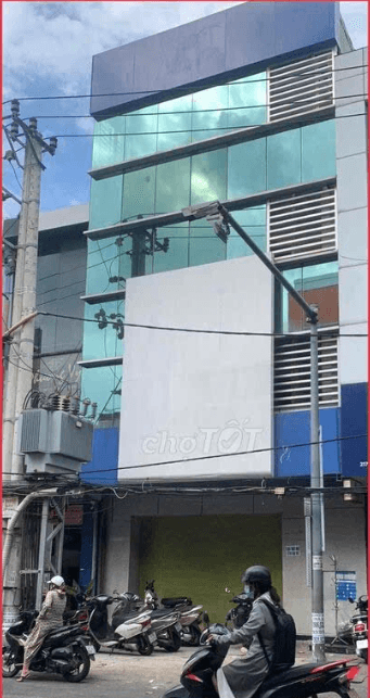 Mặt bằng kinh doanh diện tích 30m² tại Ông Ích Khiêm, có lối đi riêng, phù hợp kinh doanh