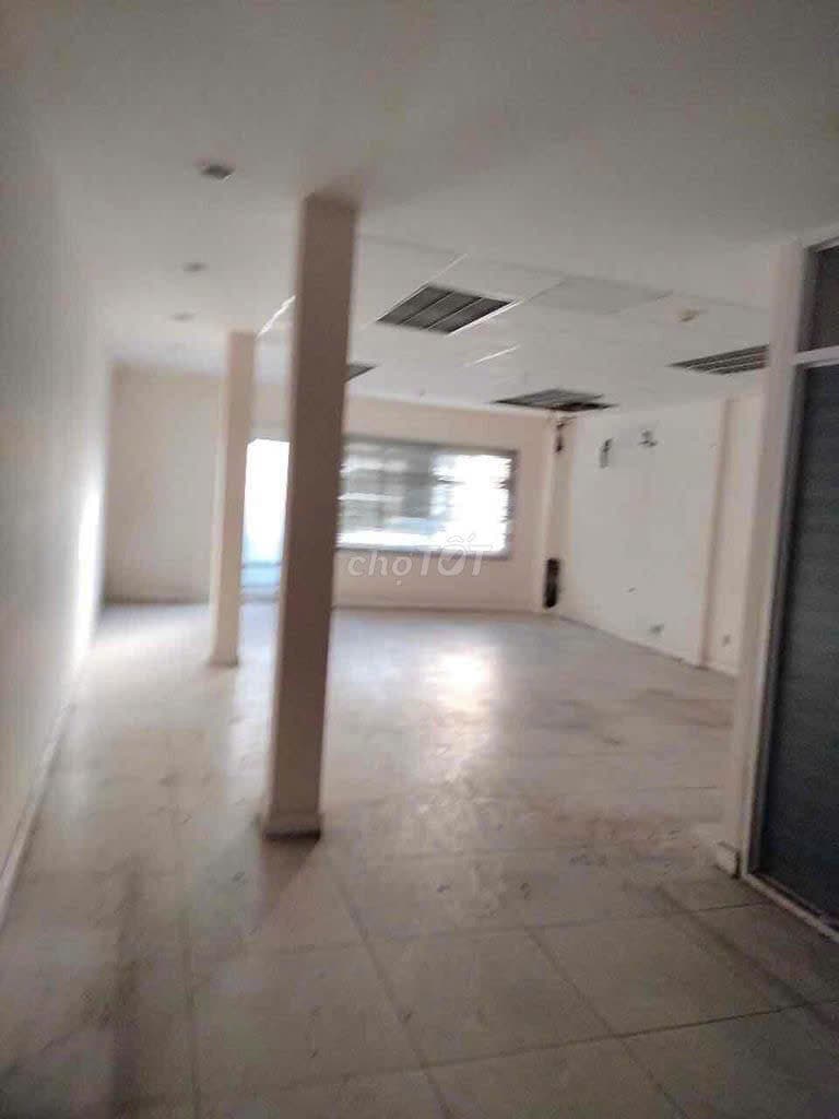 Mặt bằng kinh doanh diện tích 30m² tại Ông Ích Khiêm, có lối đi riêng, phù hợp kinh doanh - Ảnh 2