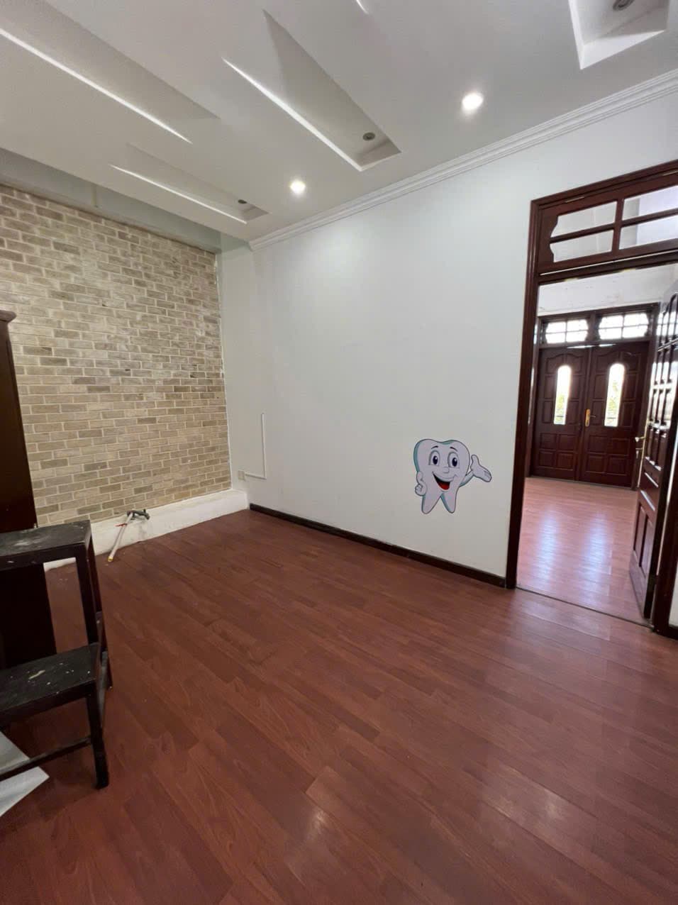 Nhà 4 tầng đường Trần Cao Vân diện tích 110m², phù hợp kinh doanh gần ngã 4 Ông Ích Khiêm - Ảnh 3