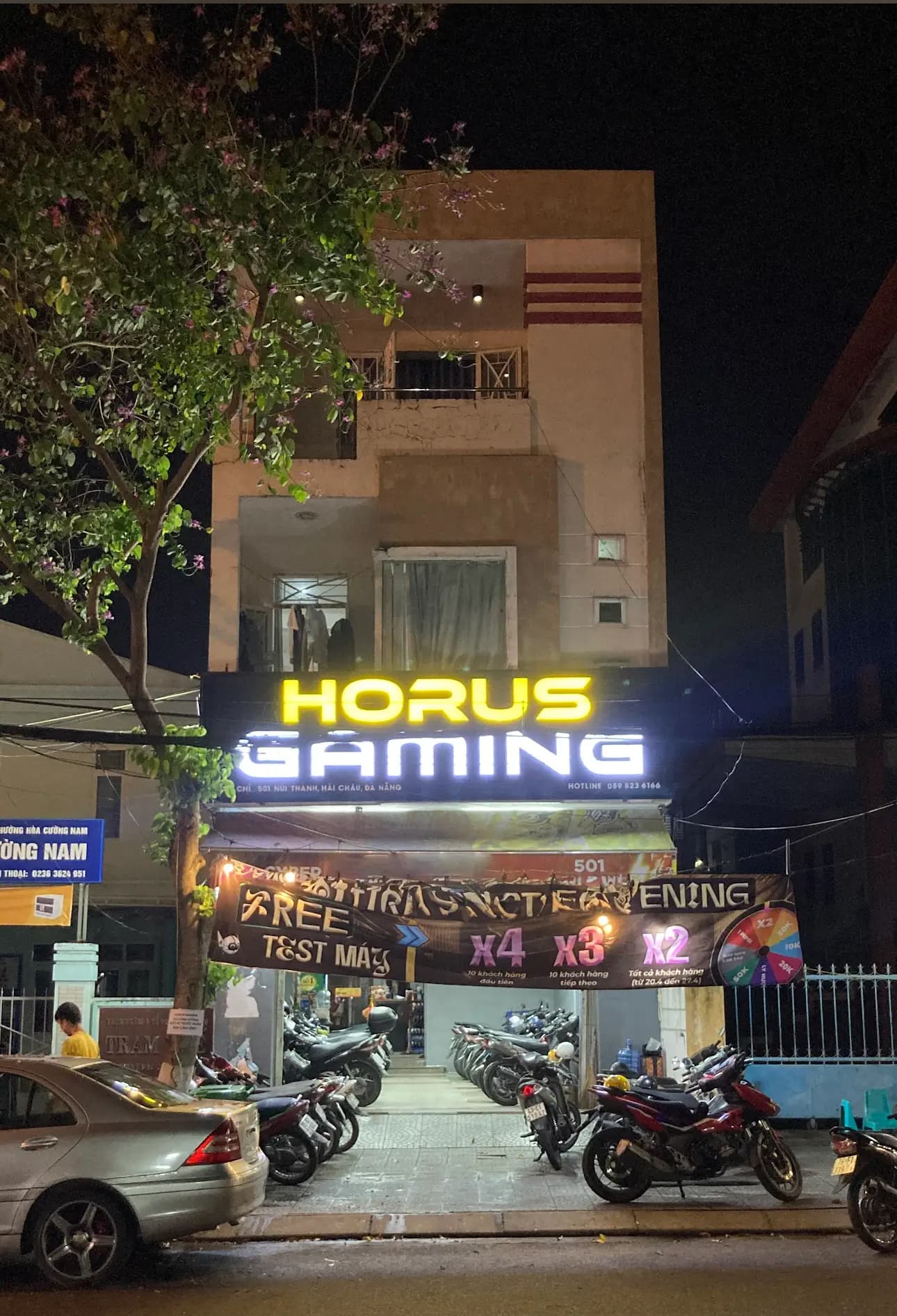 Nhà nguyên căn 3 tầng diện tích 200m2 có đất trống phía sau, phù hợp kinh doanh