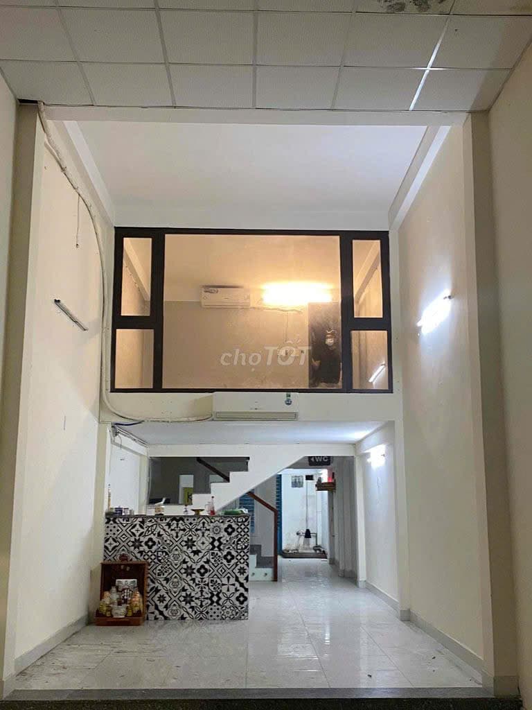 Nhà nguyên căn 3,5 tầng có lửng trống suốt, diện tích 84m², phù hợp kinh doanh đa ngành