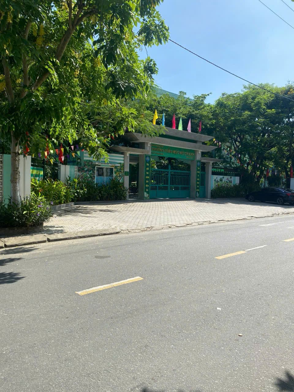 Nhà nguyên căn 3 tầng mê lệch đường Ỷ Lan Nguyên Phi, diện tích 88m², phù hợp ở và kinh doanh